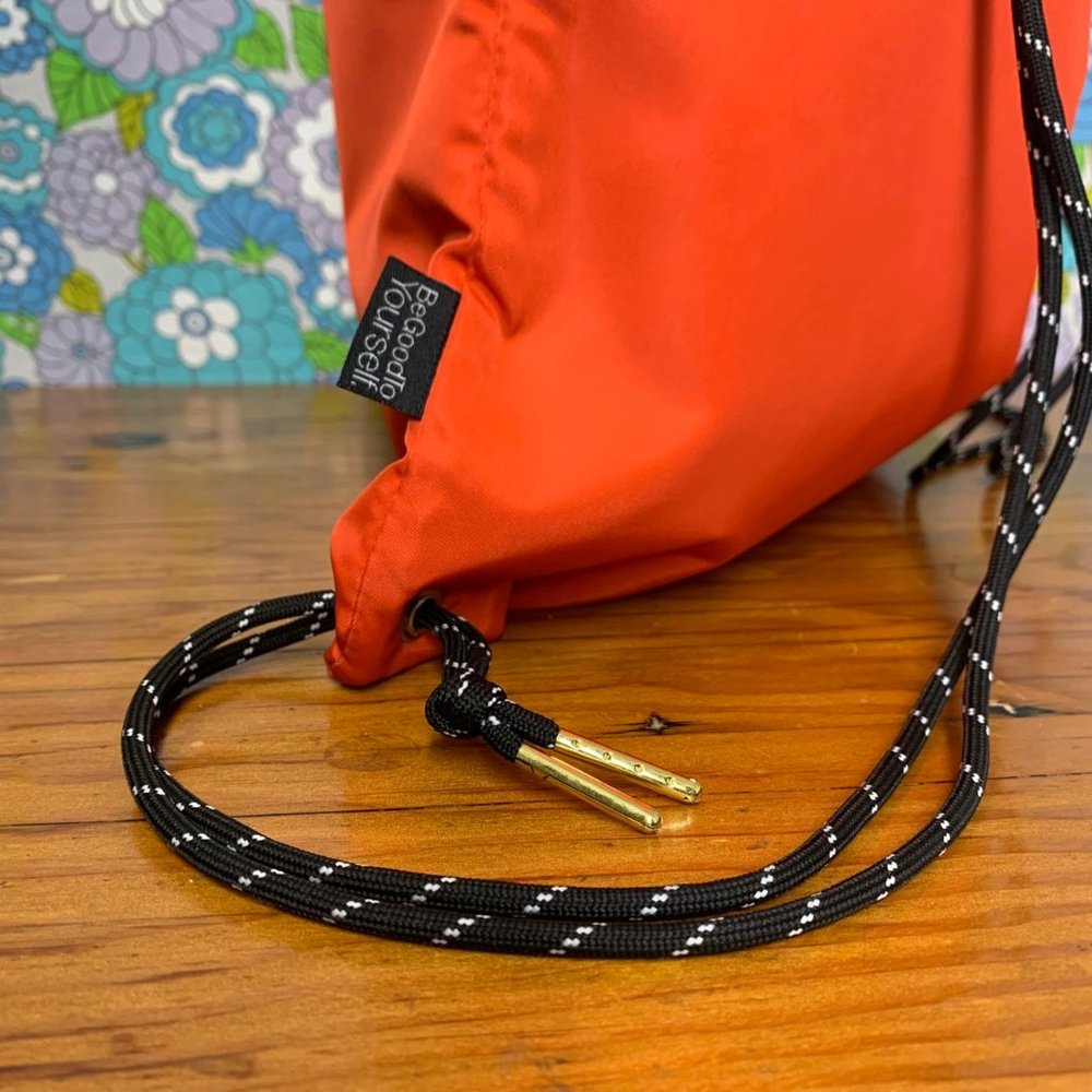 ANDI  Red The Cinch Backpack - Picture 4 of 14